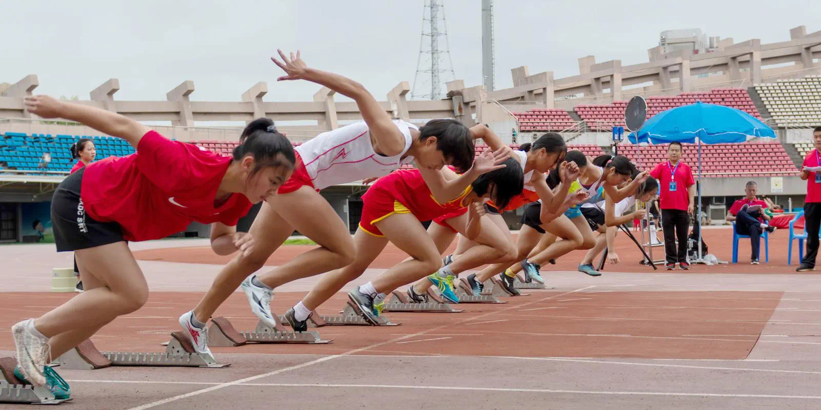 300元内的网球拍有哪些